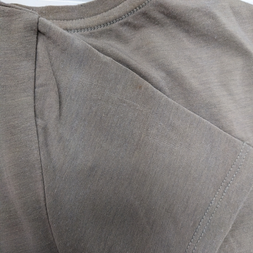 Aritzia "The Group Babaton" bundle of 2 women's t-shirt (white & grey) size 2XS - Picture 15 of 15